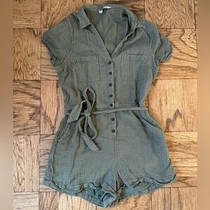 Abercrombie green romper